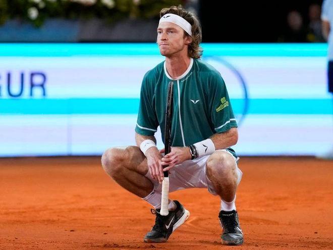 展现出了强 展现出了强