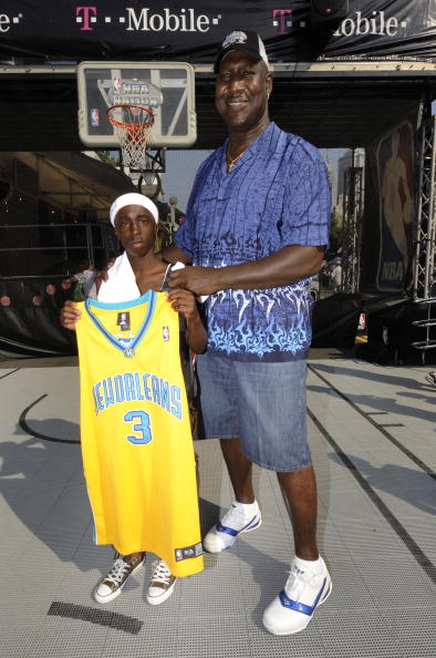 他在3球落 他在3球落